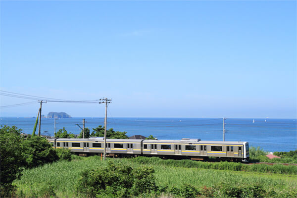 รถไฟสายอุจิโบะ